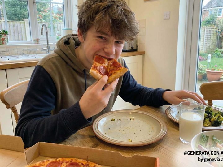 Alimentazione in adolescenza: fabbisogni nutrizionali reali e gli errori più comuni